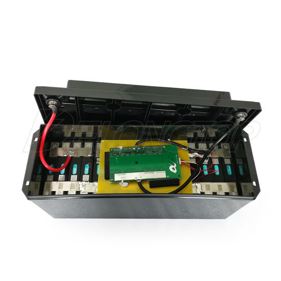 Batterie LiFePO4 à cycle profond 12V 300ah Batteries au lithium rechargeables Batterie solaire LiFePO4 avec BMS