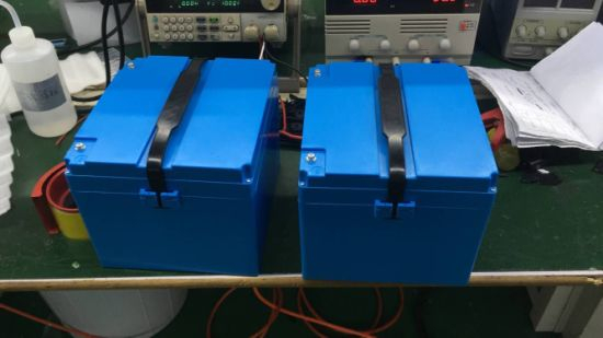 Batterie solaire LiFePO4 12V 100ah Lithium Ion avec port USB RS 485 4s BMS + affichage LED