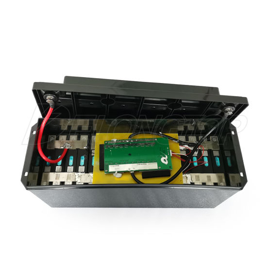 Batterie rechargeable au lithium 12V 150ah LiFePO4 à tension nominale 12V